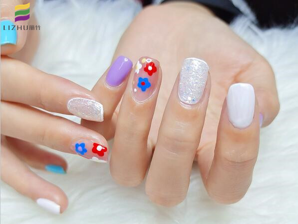 春日美甲，藍(lán)天白云，花兒朵朵開