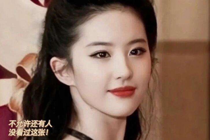 清冷煙熏眼妝教程，?南寧學(xué)彩妝分享