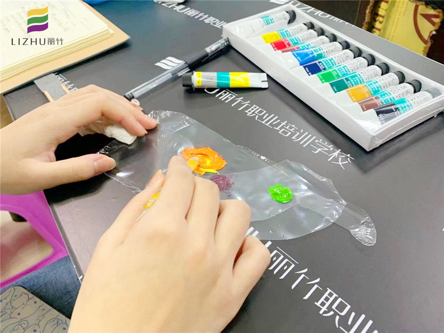 學(xué)好色彩對美甲的重要性 | 南寧美甲培訓(xùn)班課程