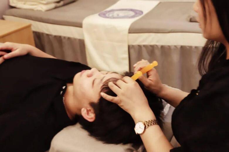 頭部撥筋的好處，南寧美容學校十大品牌課程