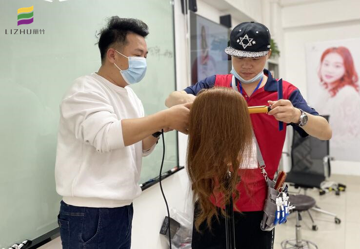 美發(fā)電棒基礎(chǔ)手法，南寧美發(fā)電棒造型培訓(xùn)班