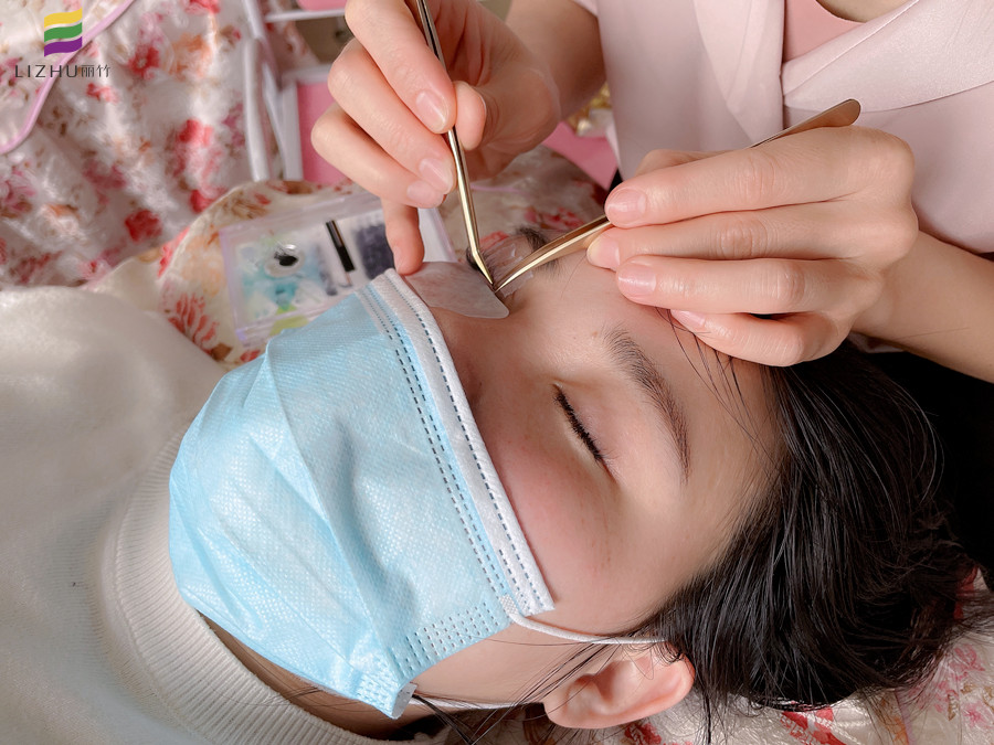 如何選擇合適的美睫款式？廣西紋繡美睫培訓有妙招