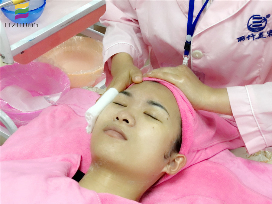 面部清潔教學(xué)，廣西美容皮膚管理培訓(xùn)內(nèi)容