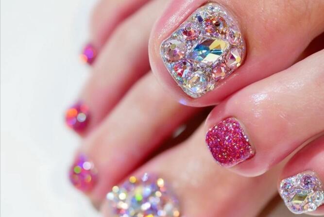 布靈布靈的腳部美甲款式，南寧一對一美甲培訓(xùn)教你