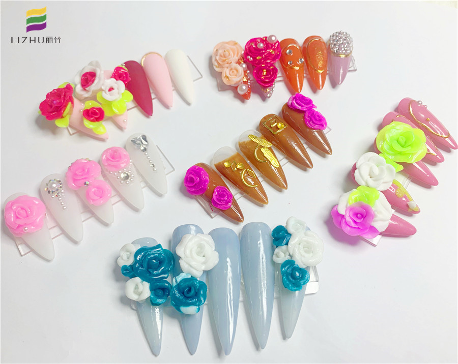 雕花美甲圖片，南寧美甲十大名校學(xué)員作品