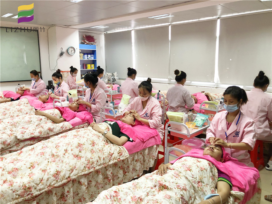 面部常用按摩穴位，南寧有資質(zhì)的美容學(xué)校告訴你