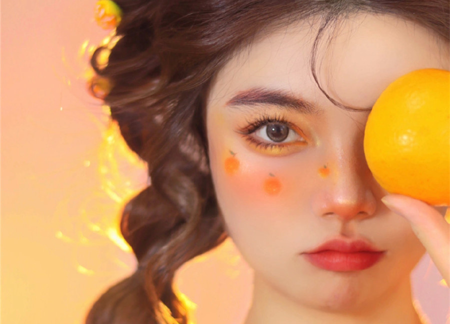 夏日元氣橘彩繪創(chuàng)意妝容，廣西化妝學(xué)校排行榜前三名分享