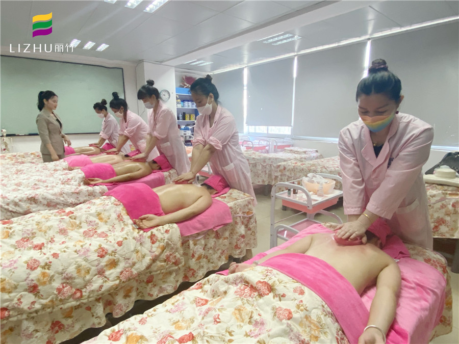 使用經(jīng)絡(luò)刷的注意事項(xiàng)，南寧美容職業(yè)學(xué)校課堂分享