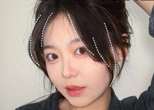 圓臉妹紙必學的八字劉海教程，南寧美發(fā)培訓機構(gòu)分享