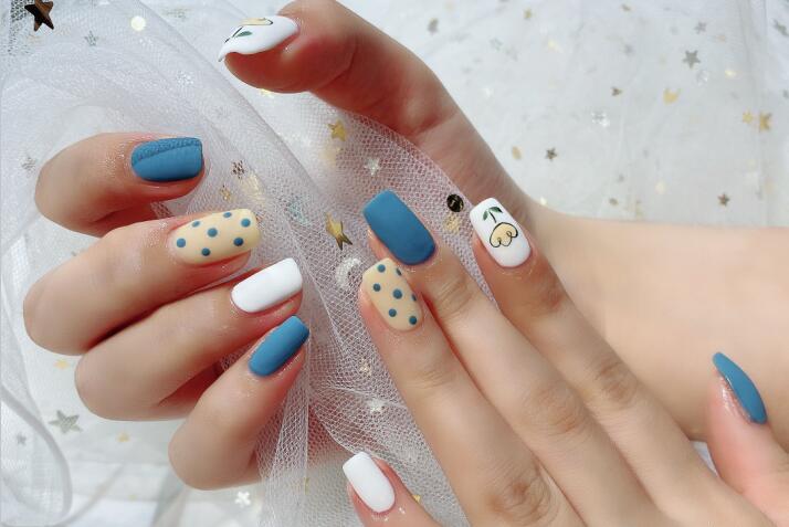 藍(lán)色系美甲，廣西美甲培訓(xùn)浪漫分享