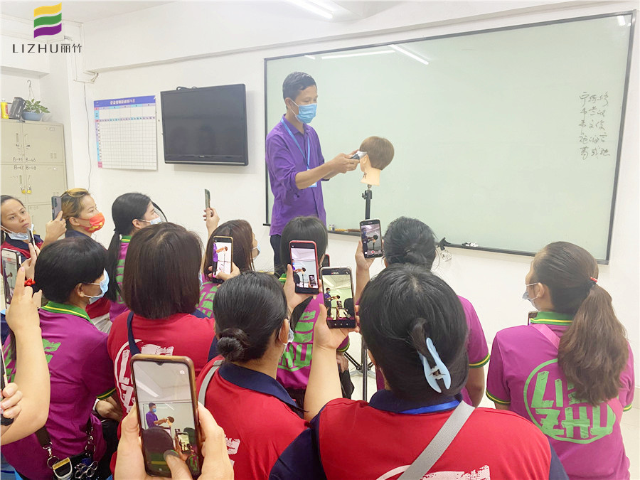 如何根據(jù)臉型修剪鬢角？廣西理發(fā)剪發(fā)學校教你