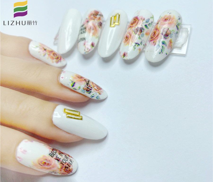 一 個(gè)月不卸甲片會(huì)有傷害？ 南寧培訓(xùn)美甲給你答復(fù)