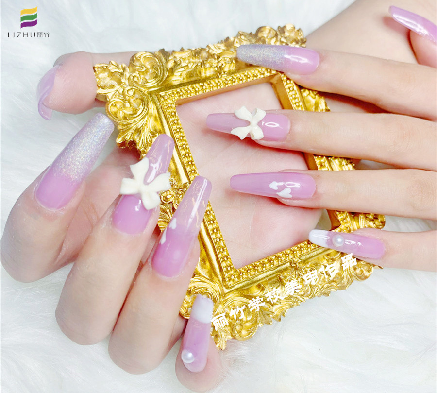 光療美甲怎么保養(yǎng)？南寧美甲基礎(chǔ)班課程學(xué)習(xí)