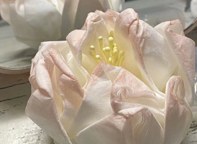 玫瑰花折紙教程，南寧花藝師培訓(xùn)學(xué)校分享