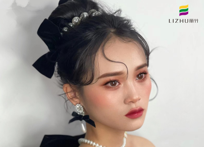 黑色禮服造型，廣西美妝造型學(xué)校作品分享