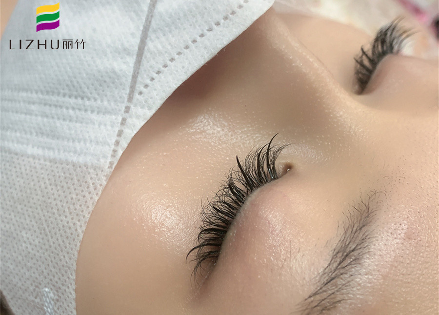 美睫初學(xué)者操作技巧，南寧美睫專業(yè)培訓(xùn)班課程