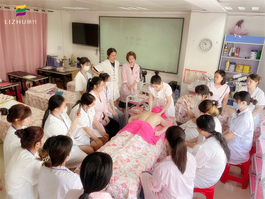 精油開背和拔火罐的好處，身體養(yǎng)生培訓(xùn)課程