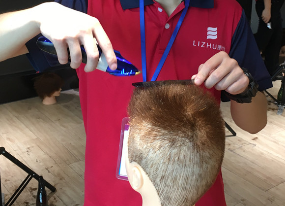 理平頭的技巧，廣西理發(fā)實訓(xùn)分享