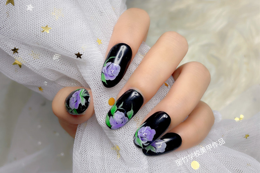 廣西美甲十佳學(xué)校作品--手繪玫瑰花美甲、秋日花朵美甲,