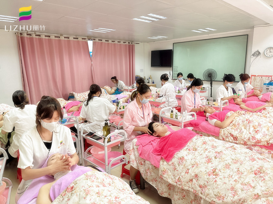 面部眼唇鼻的護(hù)理，廣西皮膚管理培訓(xùn)班教你方法