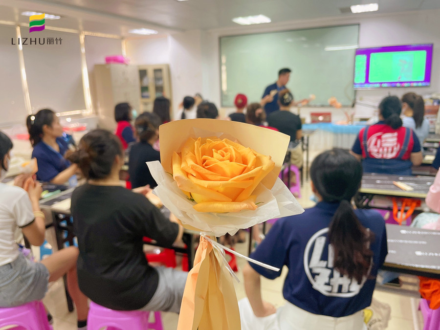 南寧花藝培訓(xùn)哪里好？南花藝師培訓(xùn)學(xué)校歡迎你