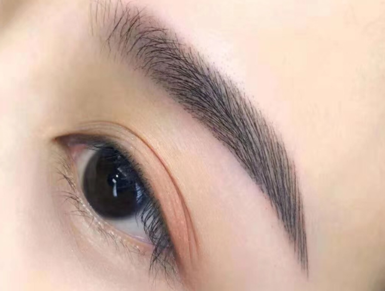 紋眉的價(jià)格怎么決定？南寧紋繡十大名校揭秘