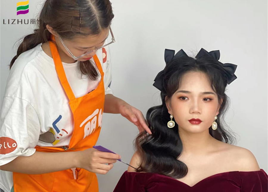 南寧學(xué)化妝要多久？才能做出披發(fā)公主造型