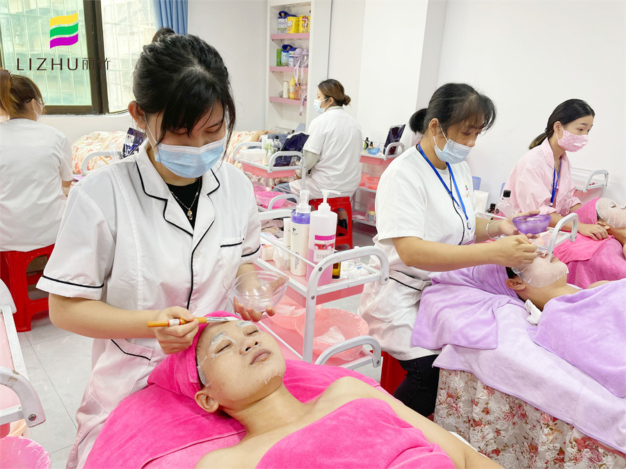 麗竹美容基礎(chǔ)班：冬季如何有效敷面膜？