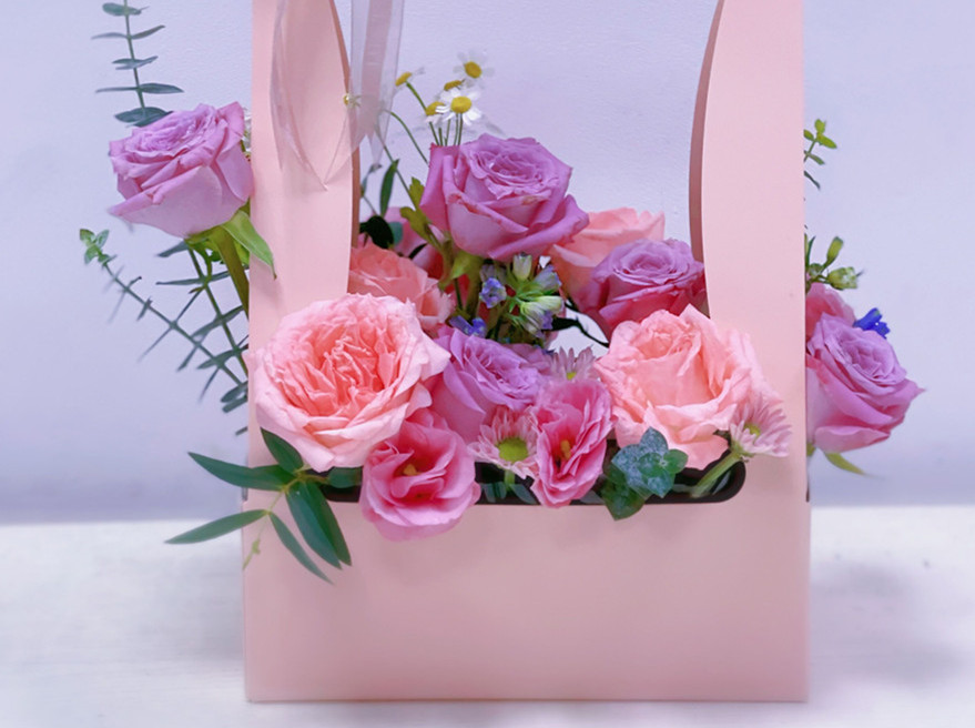 清新韓式花籃，廣西花藝職業(yè)學(xué)校邀您共享韓式浪漫