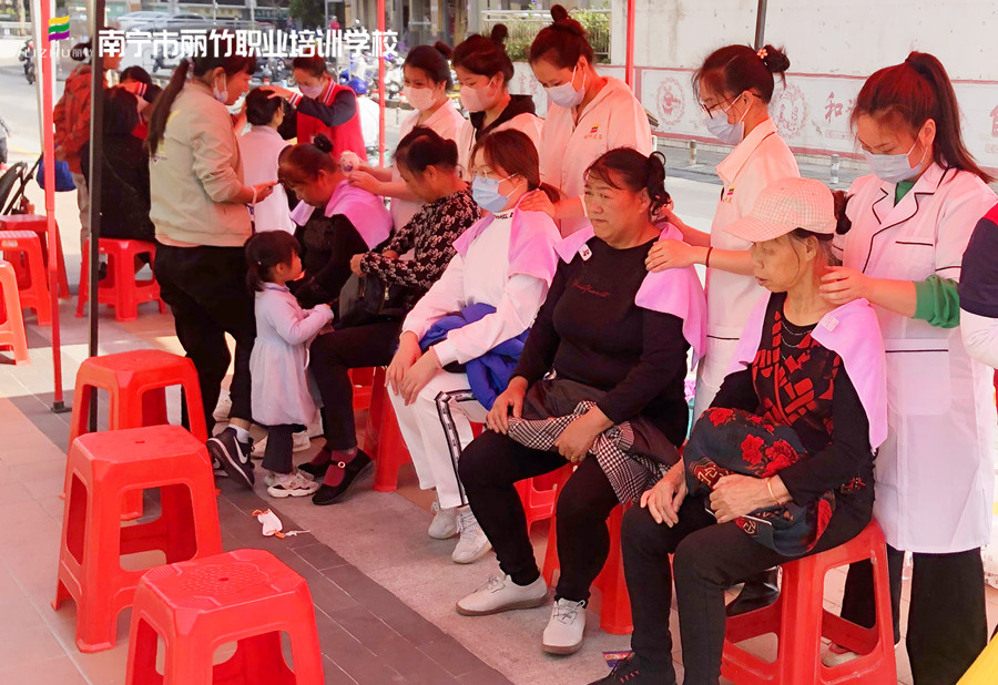 美容社會(huì)實(shí)踐活動(dòng)，廣西美容職業(yè)學(xué)校專業(yè)技能贏口碑