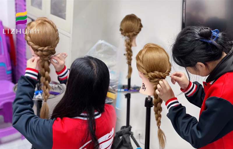 南寧學(xué)新娘盤發(fā) | 南寧新娘盤發(fā)培訓(xùn)班