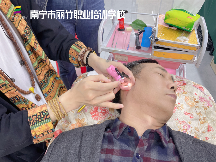 采耳的好處，南寧專業(yè)采耳培訓班告訴你