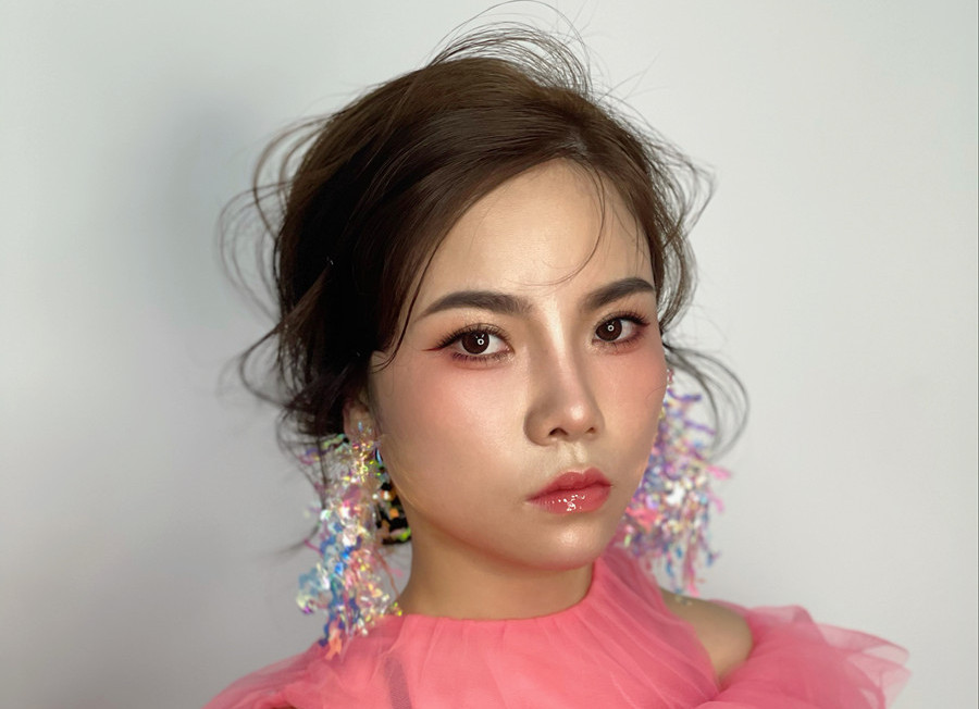 抽絲紋理新娘造型，廣西學(xué)新娘跟妝作品