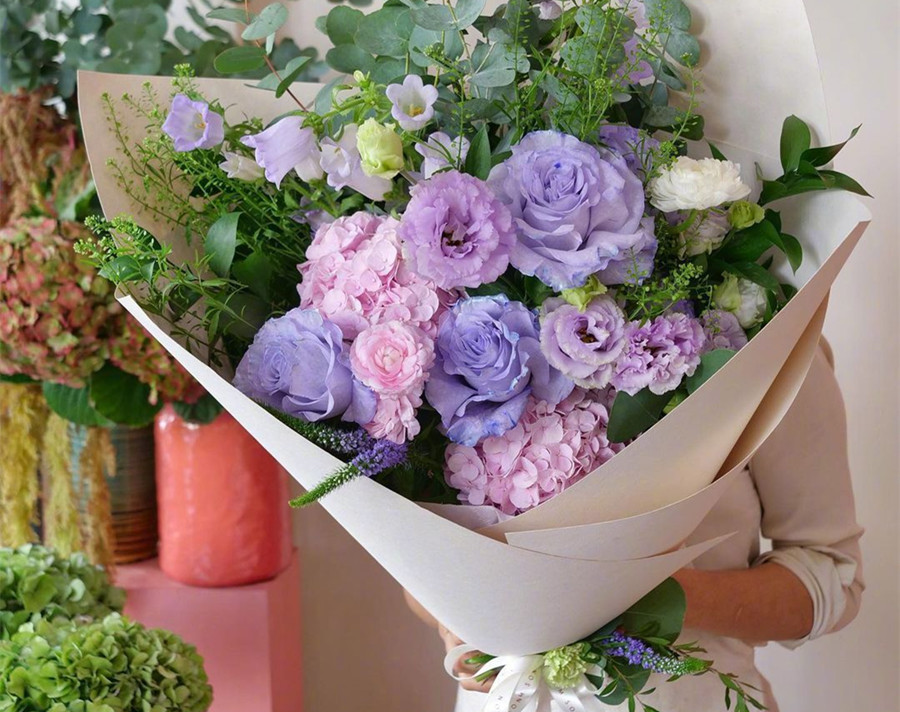 韓系甜美花束，廣西花藝插花造型學(xué)校浪漫推薦