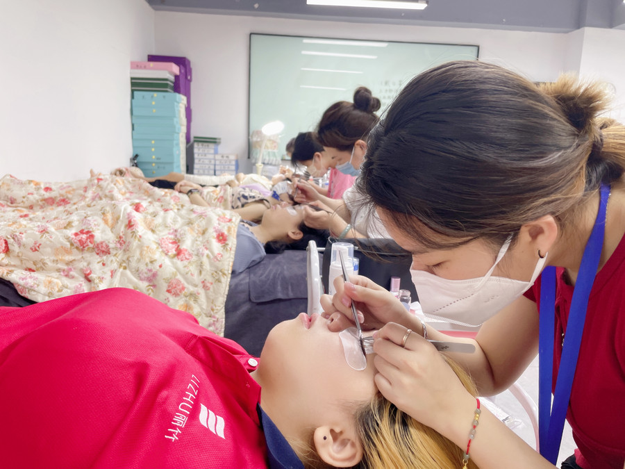 美睫市場前景分析：美睫市場為什么這么火爆？