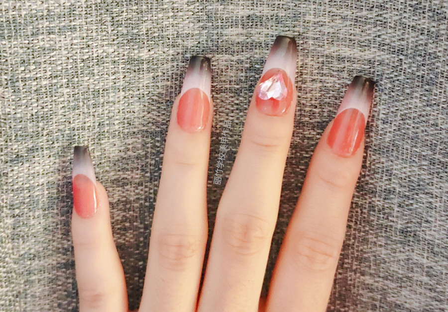 法式美甲，零基礎(chǔ)學美甲培訓學員作品