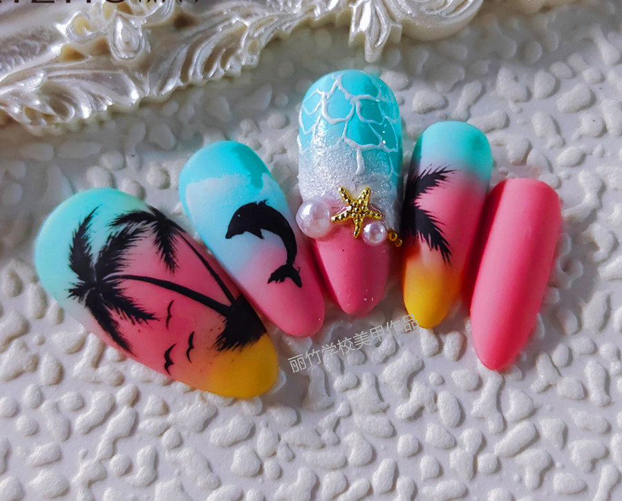 夏日海灘美甲，全部都是海的味道