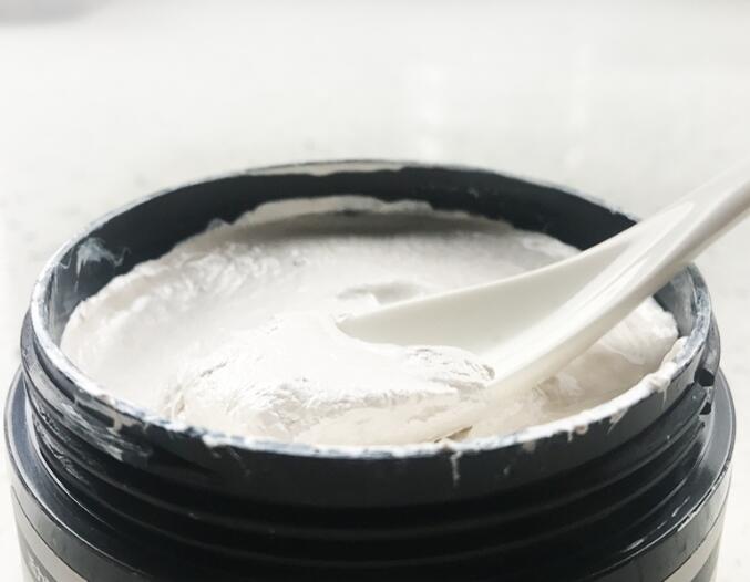 美發(fā)用品介紹：如何使用發(fā)泥？