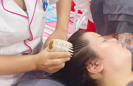 南寧養(yǎng)發(fā)頭療培訓(xùn)：梳頭為什么要選牛角梳？