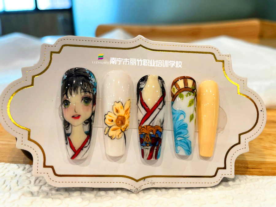 古風(fēng)人物彩繪美甲，廣西美甲培訓(xùn)作品