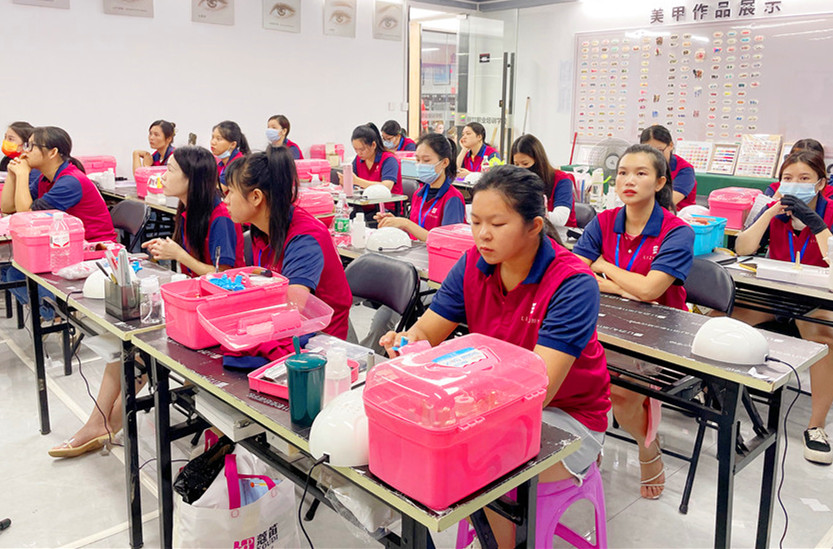 初中畢業(yè)學什么好？高中考不上大學怎么辦？