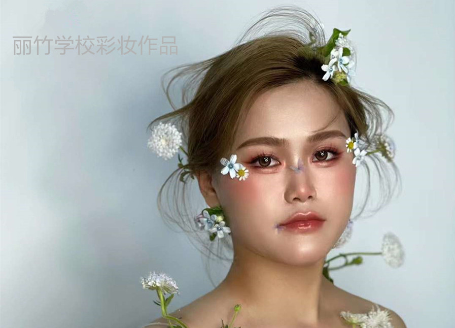 抽絲新娘造型，零基礎學化妝作品