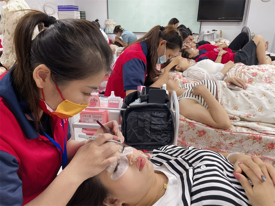 美睫是什么？南寧哪里可以學美睫？