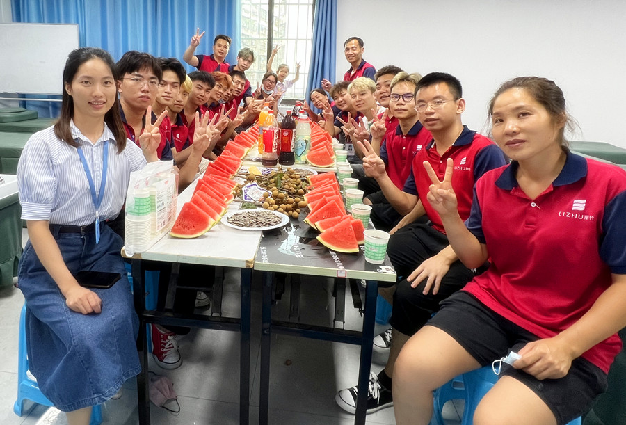 南寧美發(fā)學校畢業(yè)座談會，感念師恩