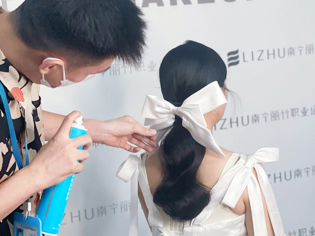 簡(jiǎn)約韓式新娘手法要點(diǎn)概述，廣西化妝學(xué)校教學(xué)筆記