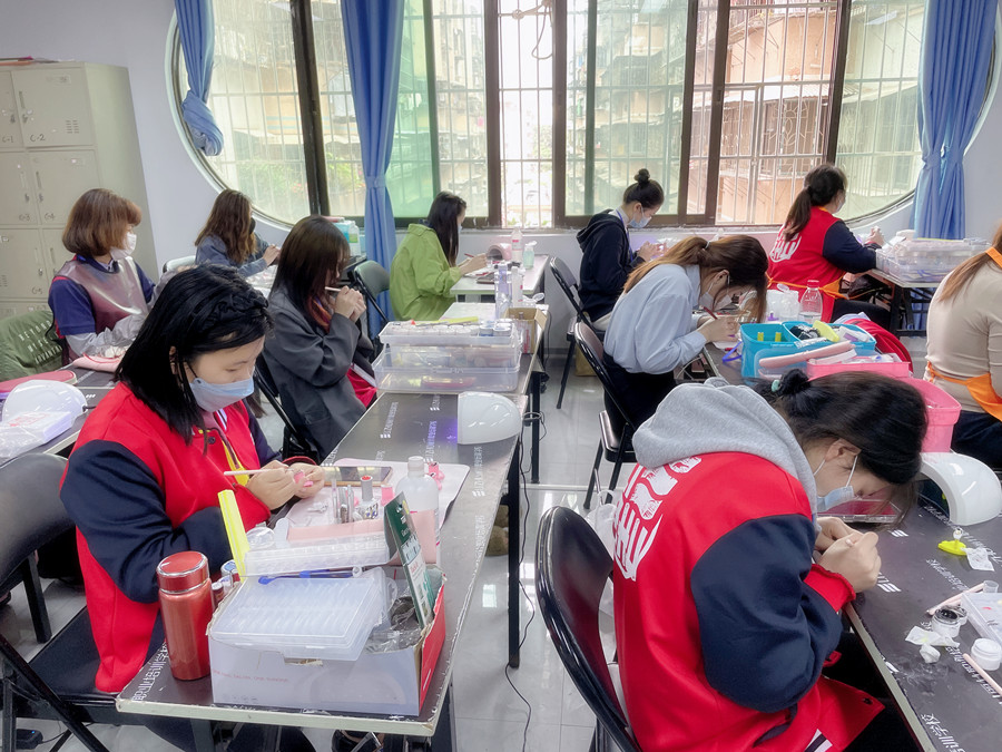 南寧美甲：石膏膠美甲是什么？