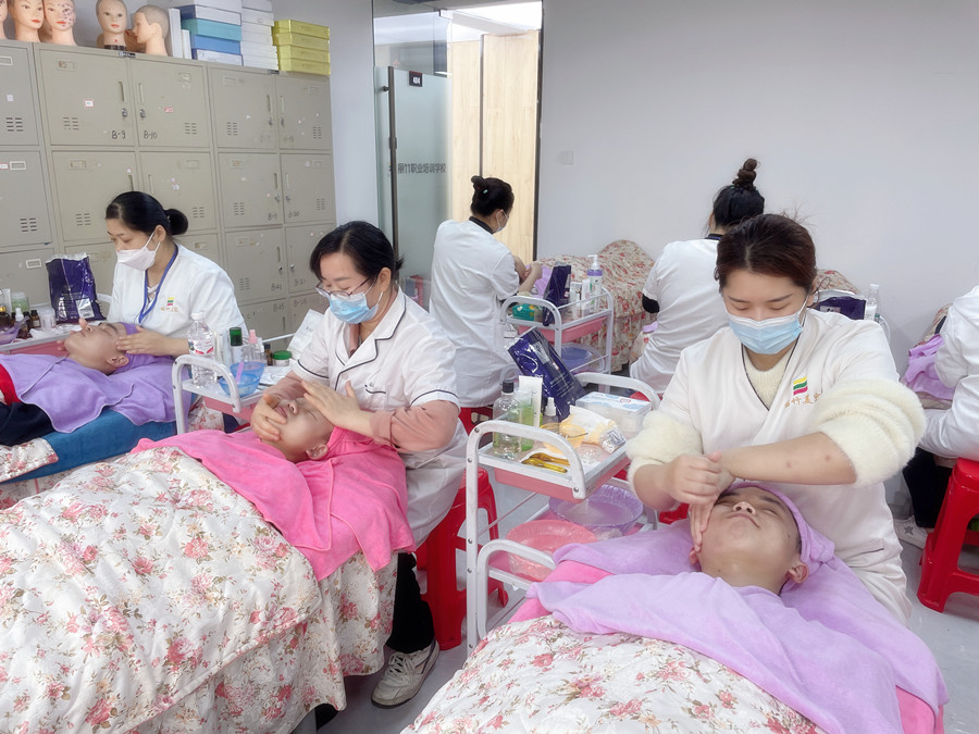 廣西美容養(yǎng)顏：如何保持皮膚白嫩？