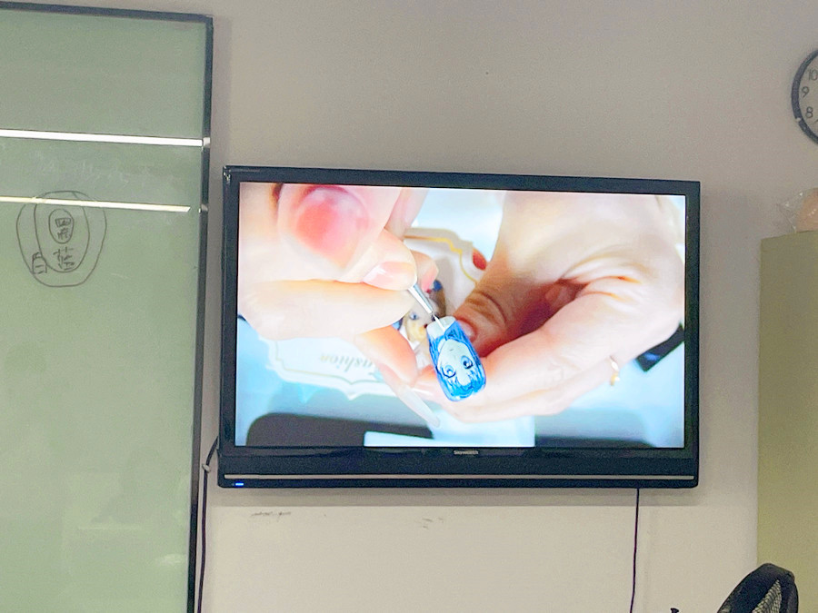 美少女戰(zhàn)士卡通美甲，廣西美甲專業(yè)作品