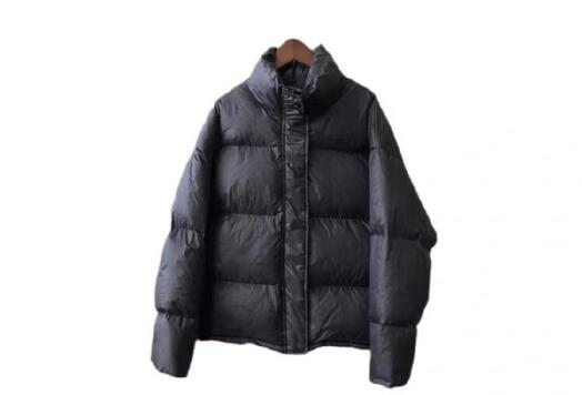 黑色短款羽絨服搭配技巧，廣西人物形象造型課程