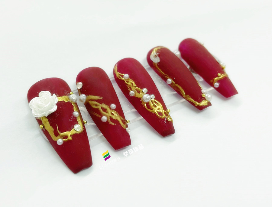 新年紅色美甲，廣西學(xué)美甲款式